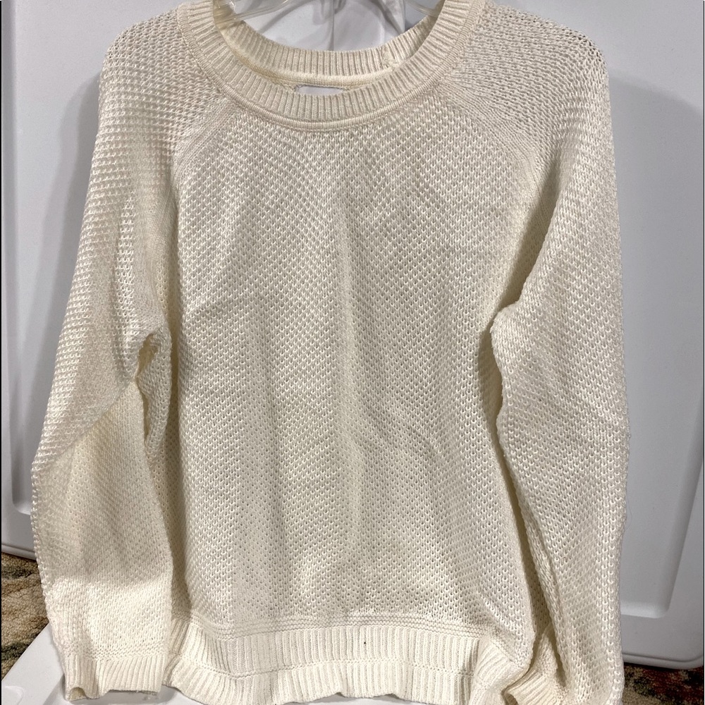 White Old Navy Sweater
